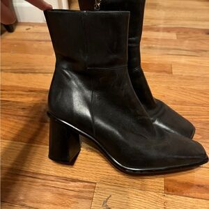 ALOHAS Black Heeled Boots with Block Heel and Smooth Leather